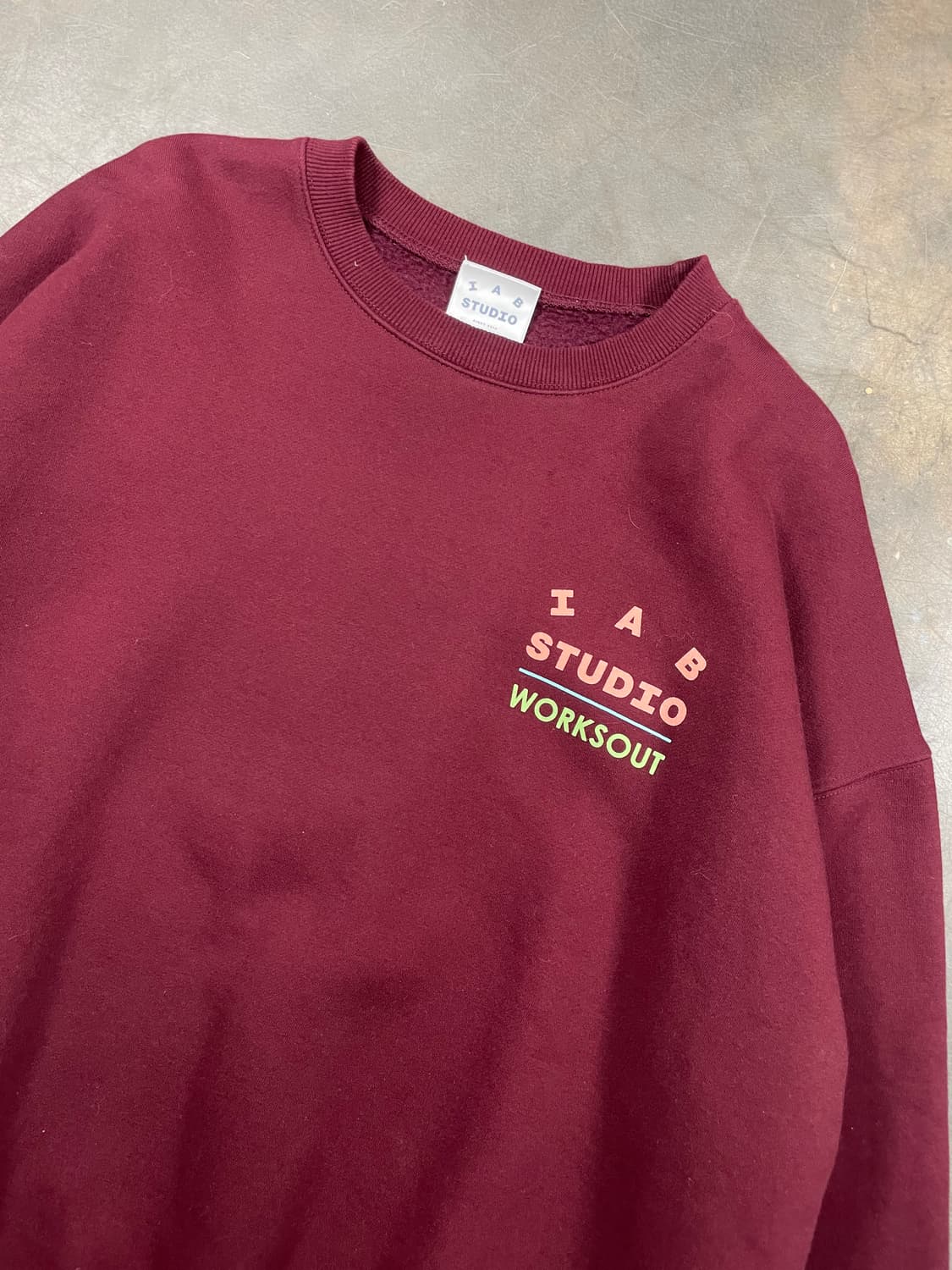 아이앱 X 웍스아웃 스웻셔츠 상품이미지5