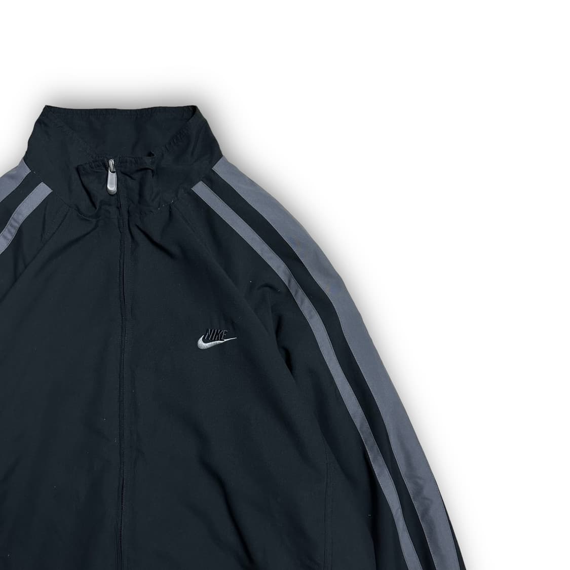 나이키 스몰로고 블랙 그레이 바람막이 상품이미지1