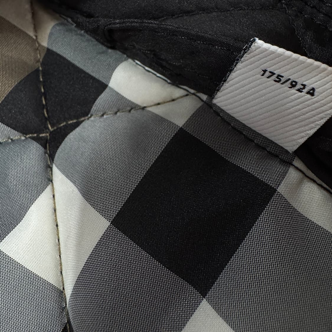 버버리 타이팅 다이아몬트 퀼팅 코트 상품이미지5