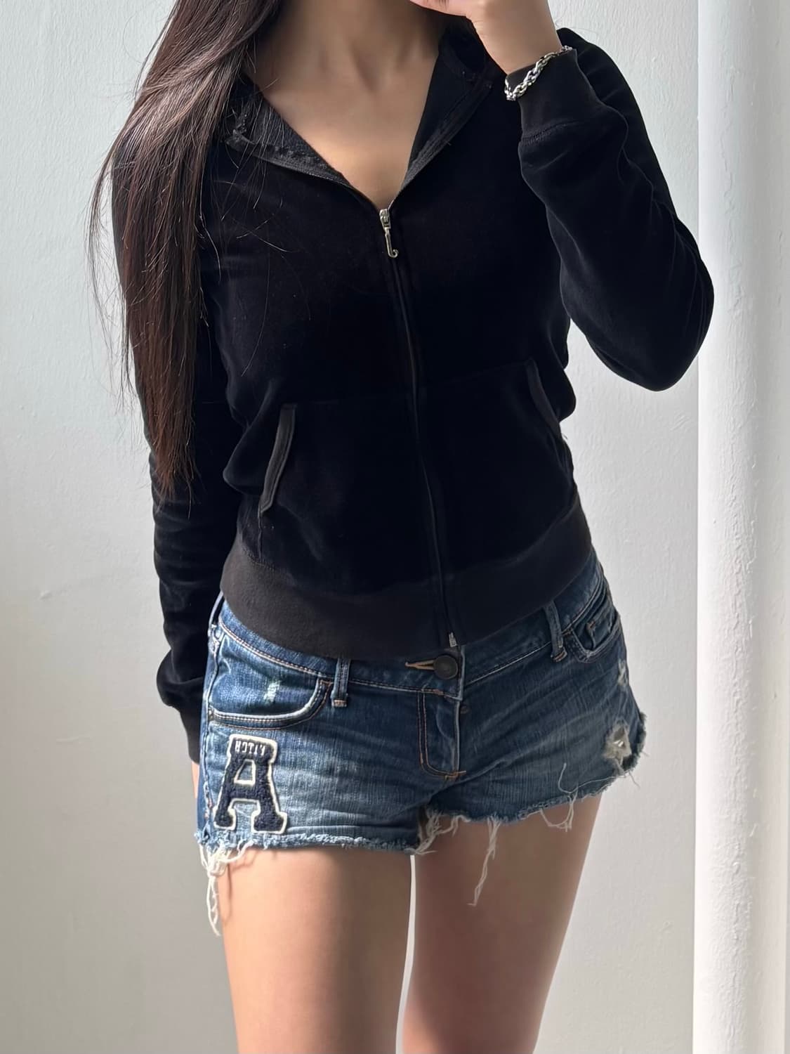Juicy Couture Black Velvet Hood Zip-Up 상품이미지2