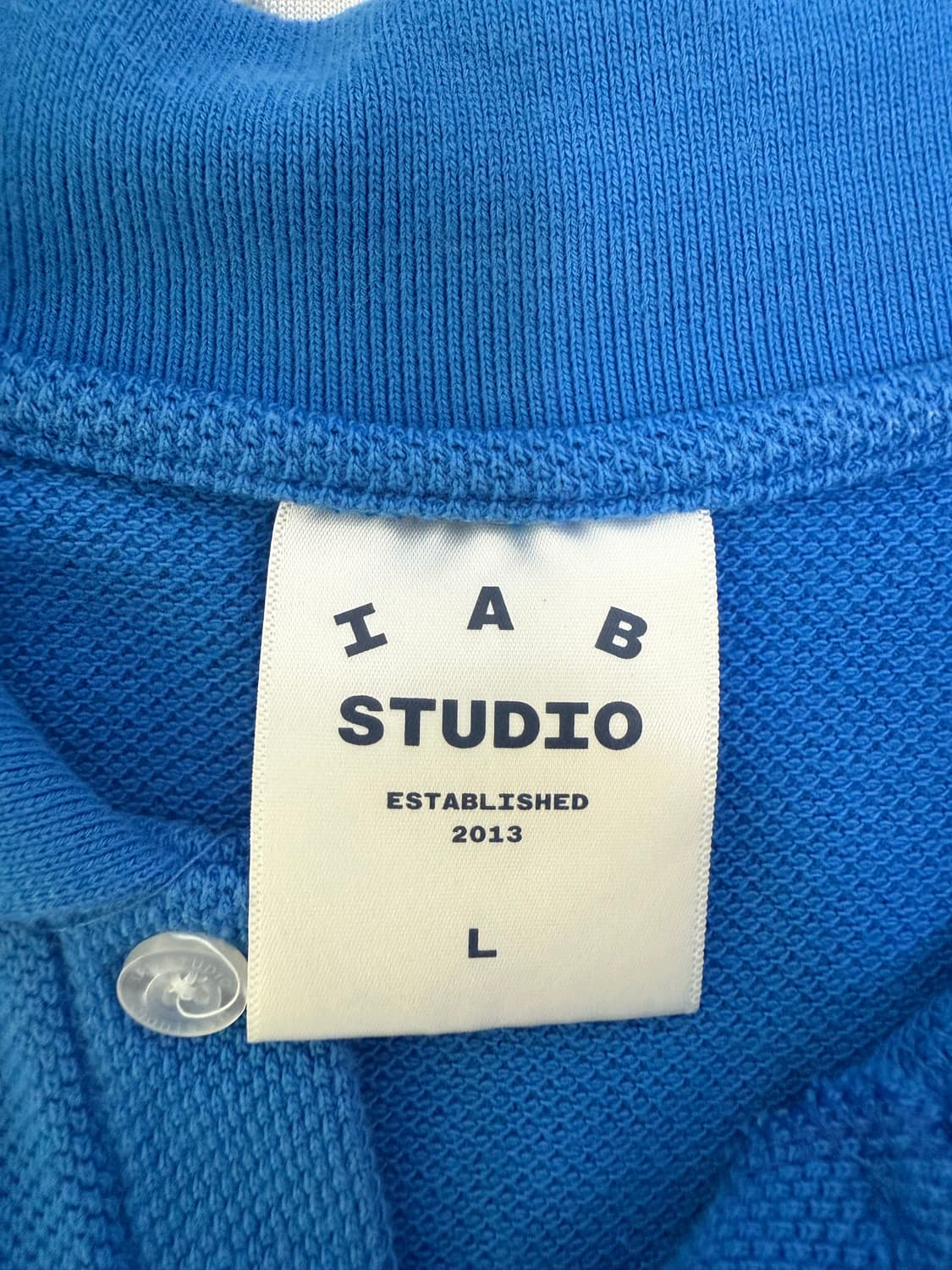 IAB스튜디오 크롭 피케셔츠 블루 상품이미지5