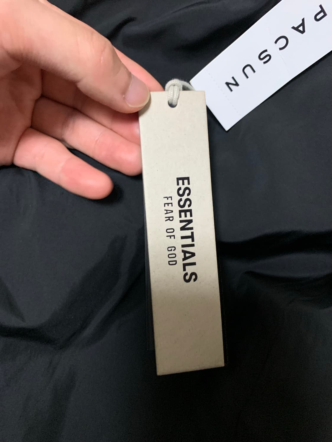 에센셜 텍스쳐드 나일론 트러커 자켓 블랙 - 24FW 상품이미지4