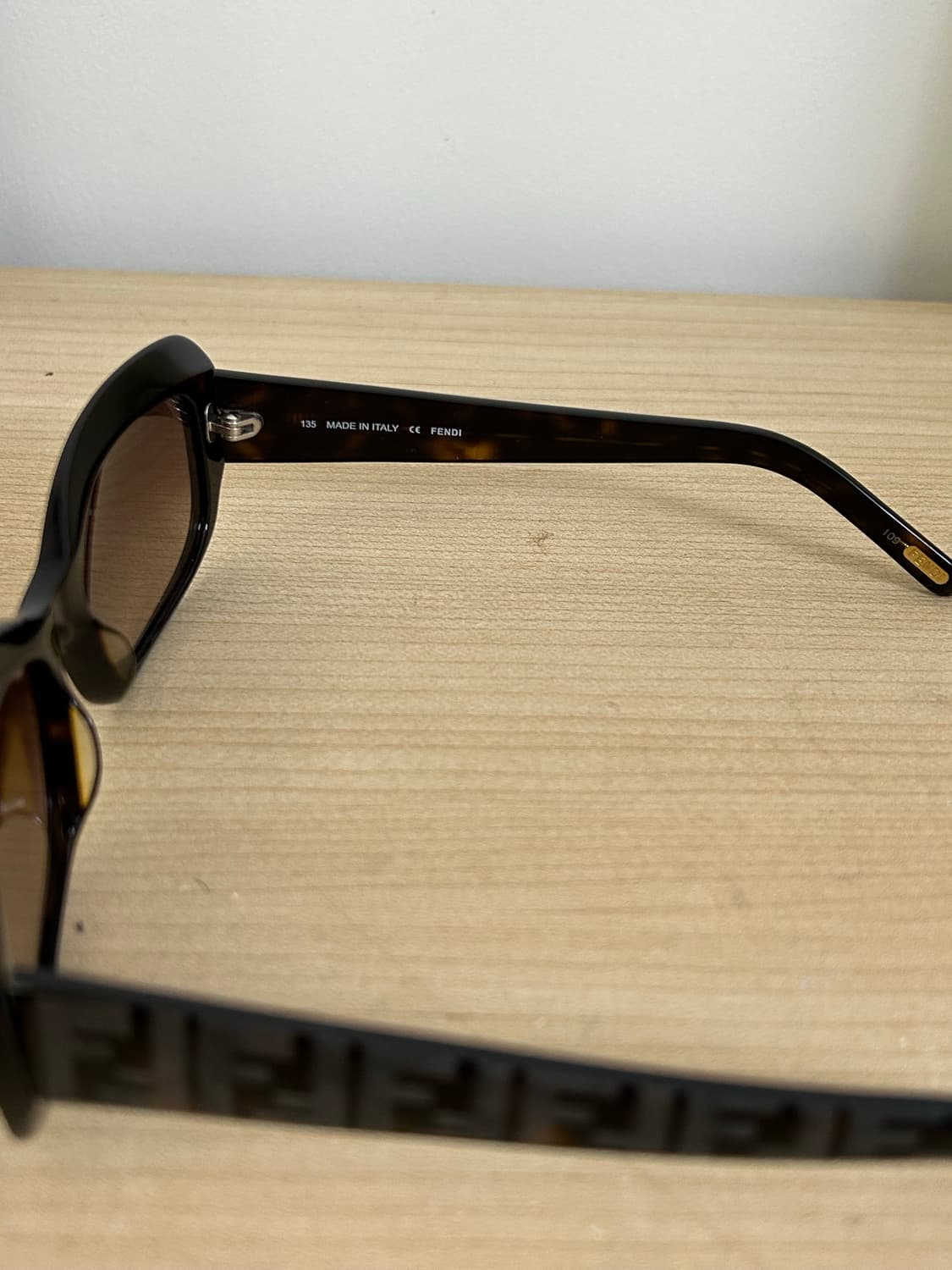 펜디 2010년대 선글라스 상품이미지3