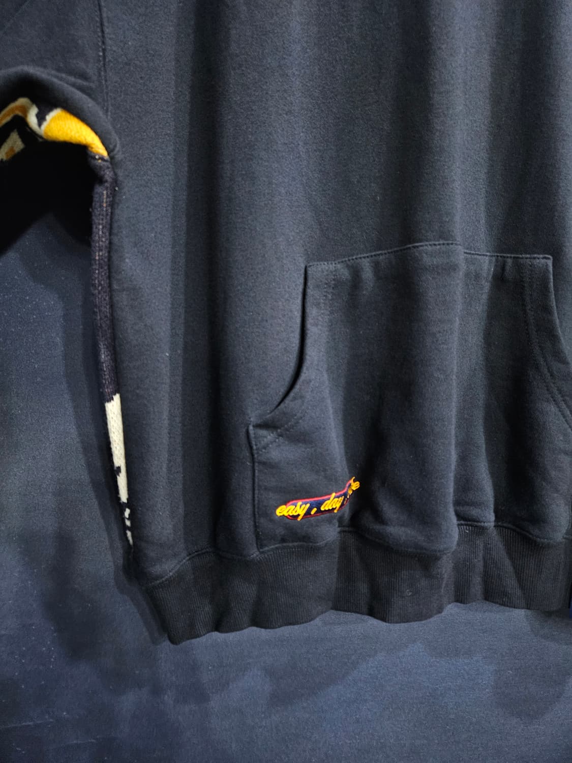 로맨틱크라운 네이비컬러 남성 오버핏 105~110 포켓 맨투맨  상품이미지6