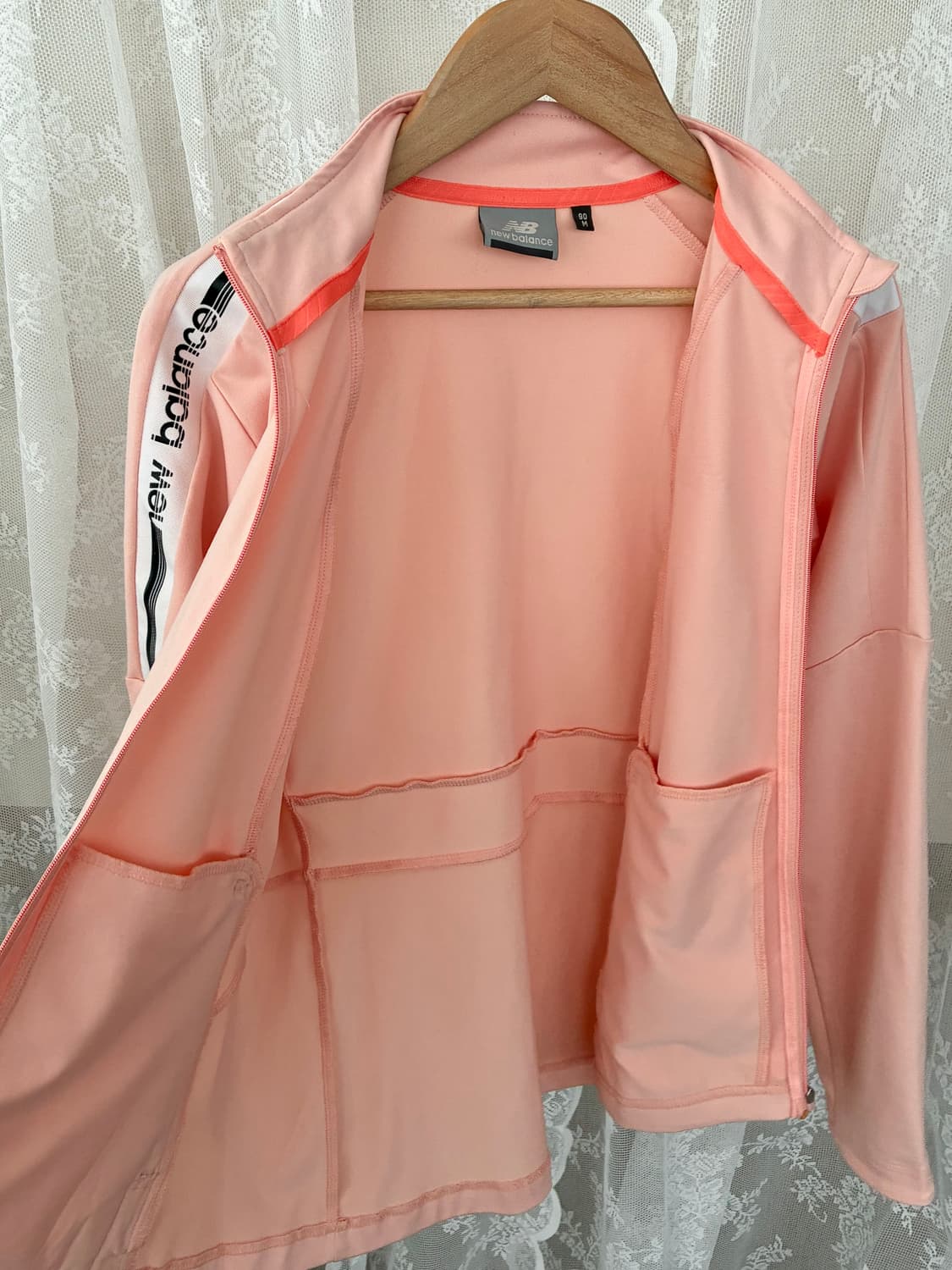 M) 뉴발란스 슬림핏 트랙 자켓 져지 피치 상품이미지4