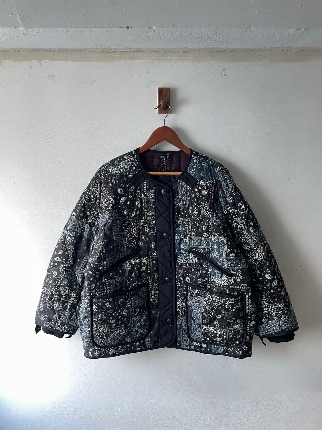 비이커 반다나 패턴 점퍼 상품이미지1