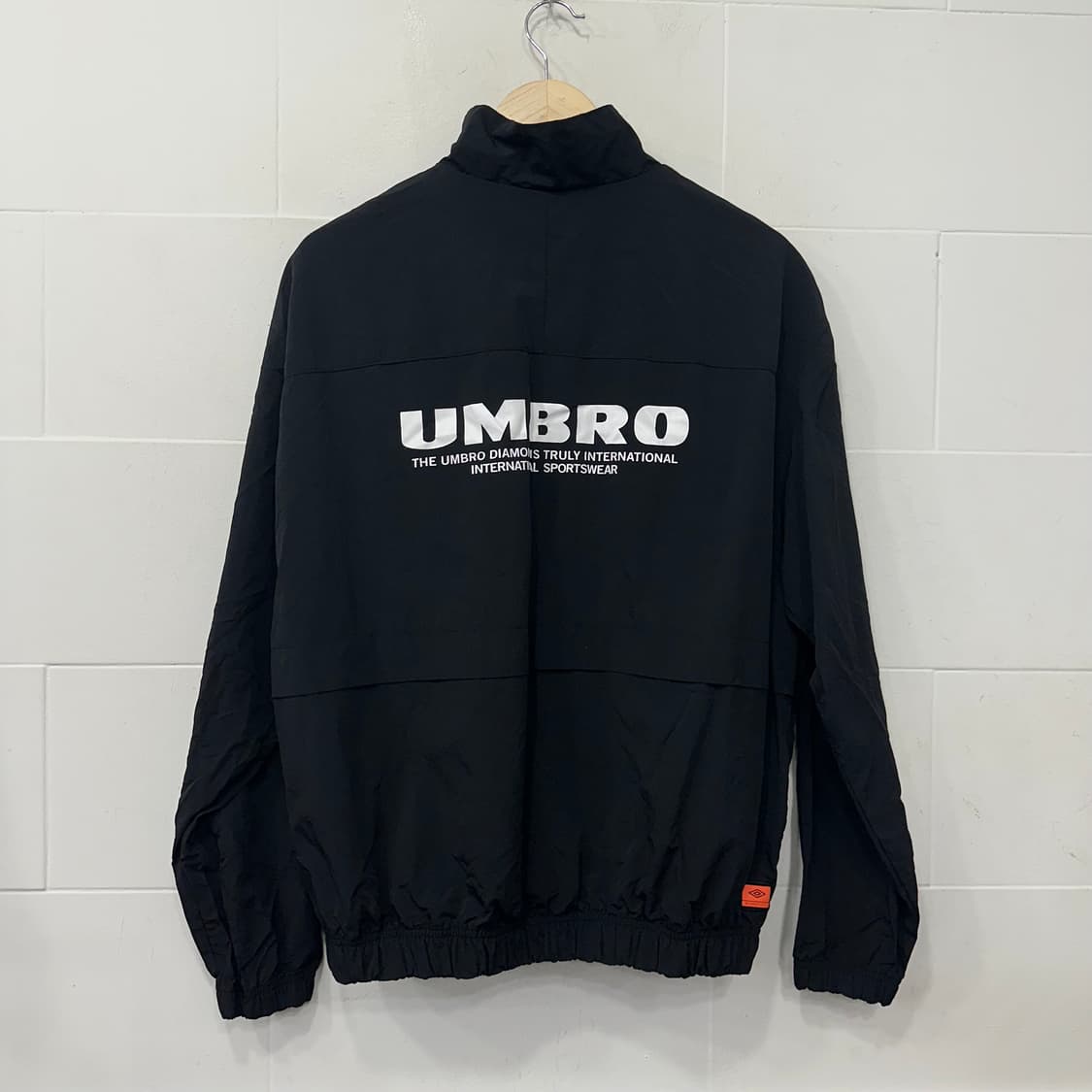 엄브로 바람막이 상품이미지6