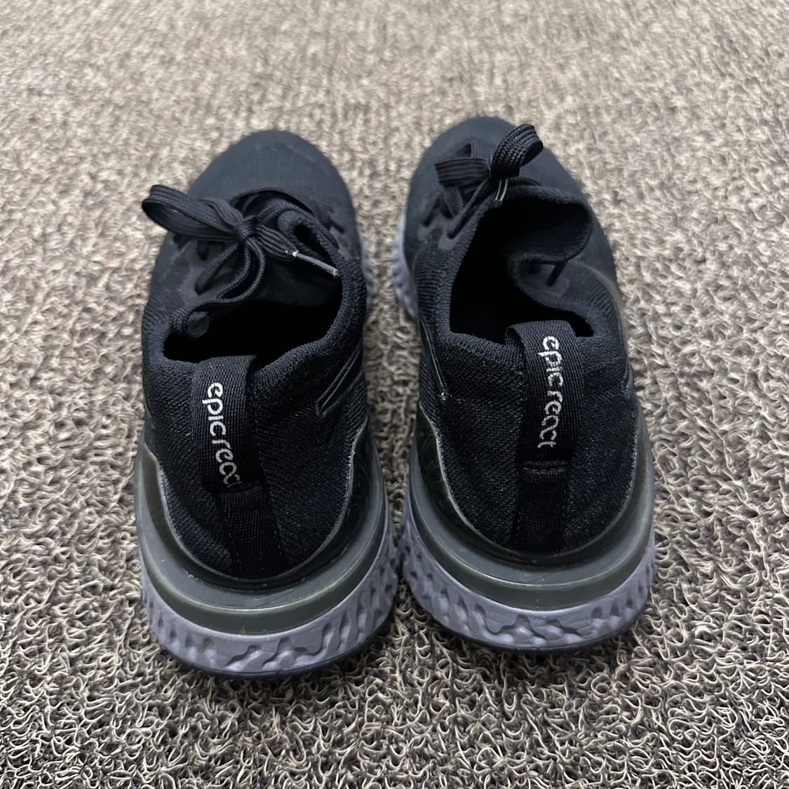 NIKE 나이키 에픽 리액트 플라이니트2 런닝화 운동화 블랙 265 상품이미지3