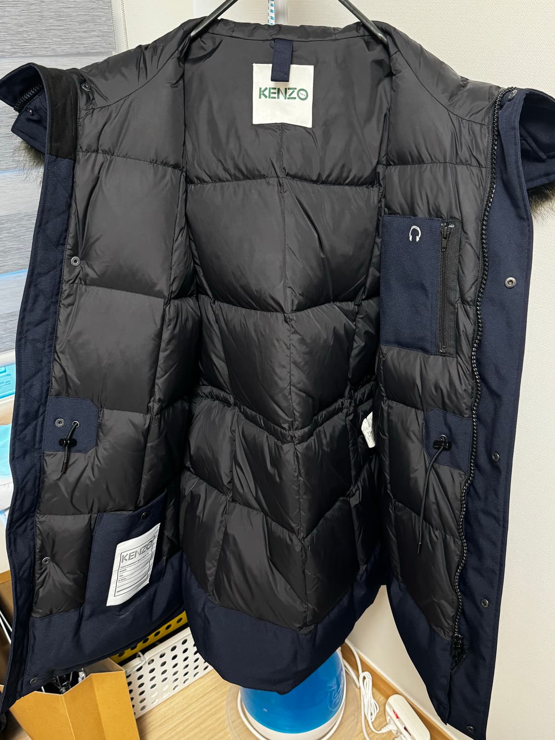 (구매가130만원)겐조 로고 패치 롱 다운 패딩 후드 자켓 NVY 상품이미지7