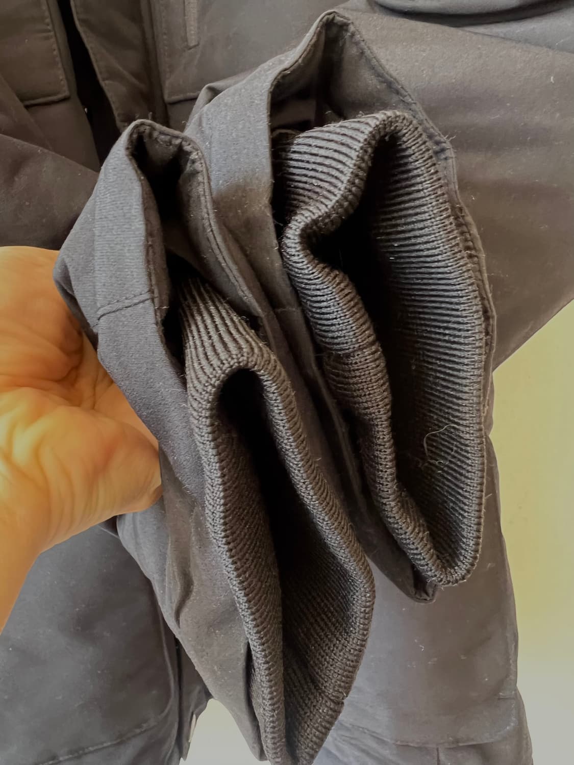 헤지스 남성 블랙 다운패딩점퍼 후드패딩점퍼 상품이미지4