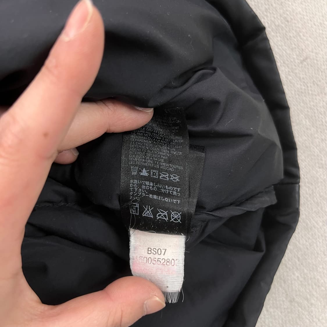 100 노스페이스 센터로고 600 경량 패딩 상품이미지8