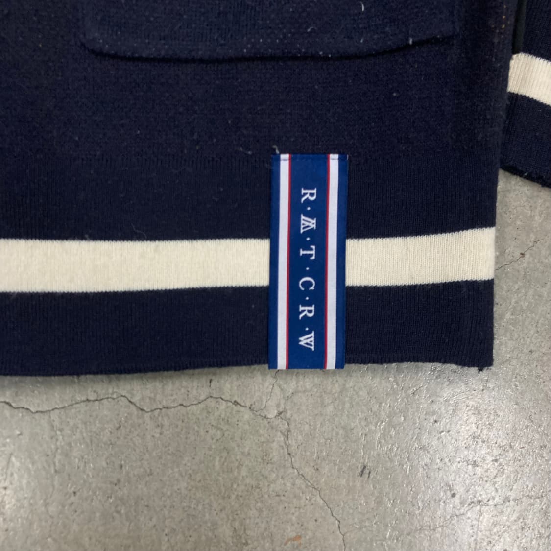 로맨틱크라운 믹스 컬러 패턴 니트 가디건 상품이미지3