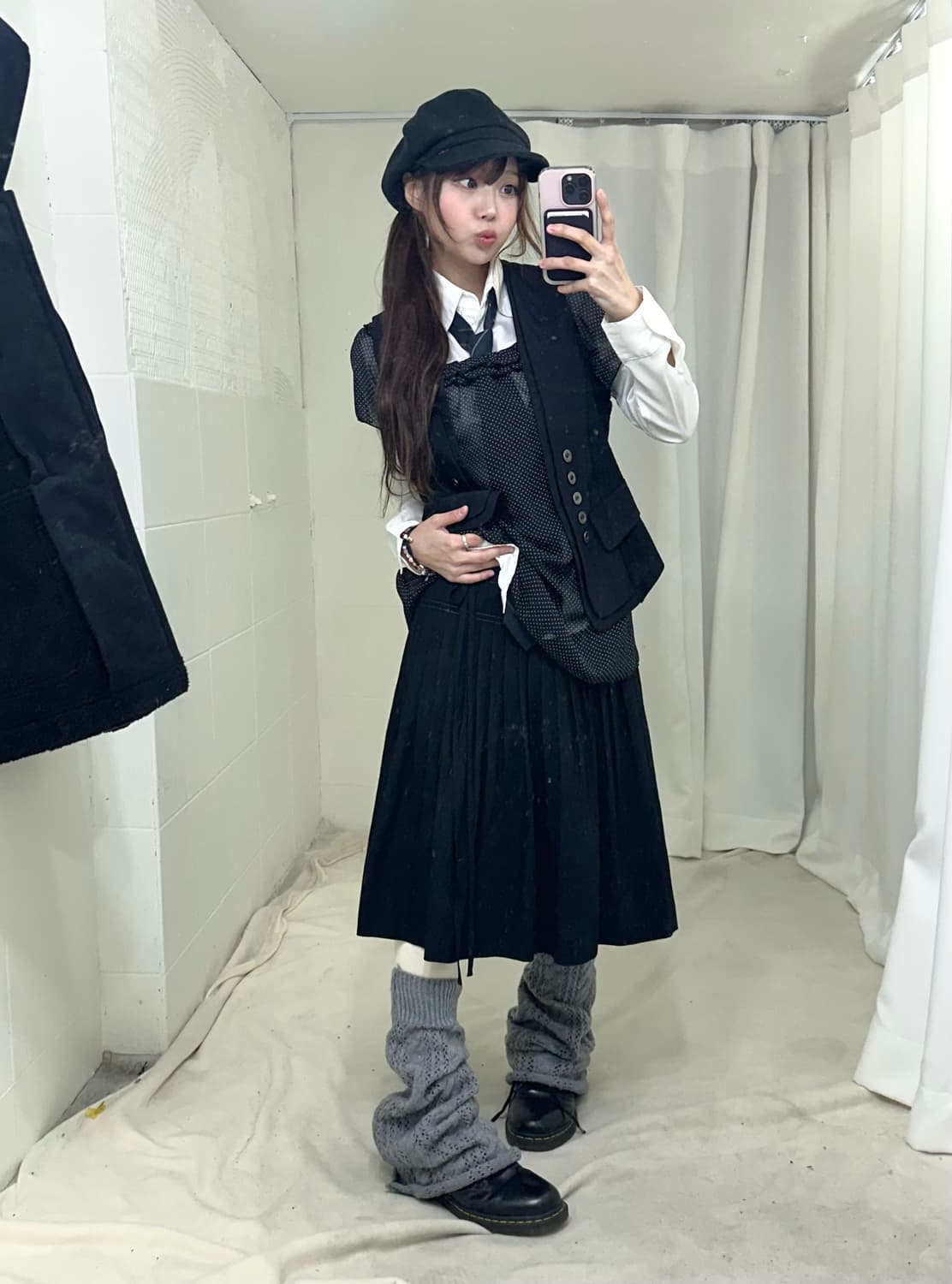 무채색 니혼진 프레피 무스탕 코트 코디세트 상품이미지3