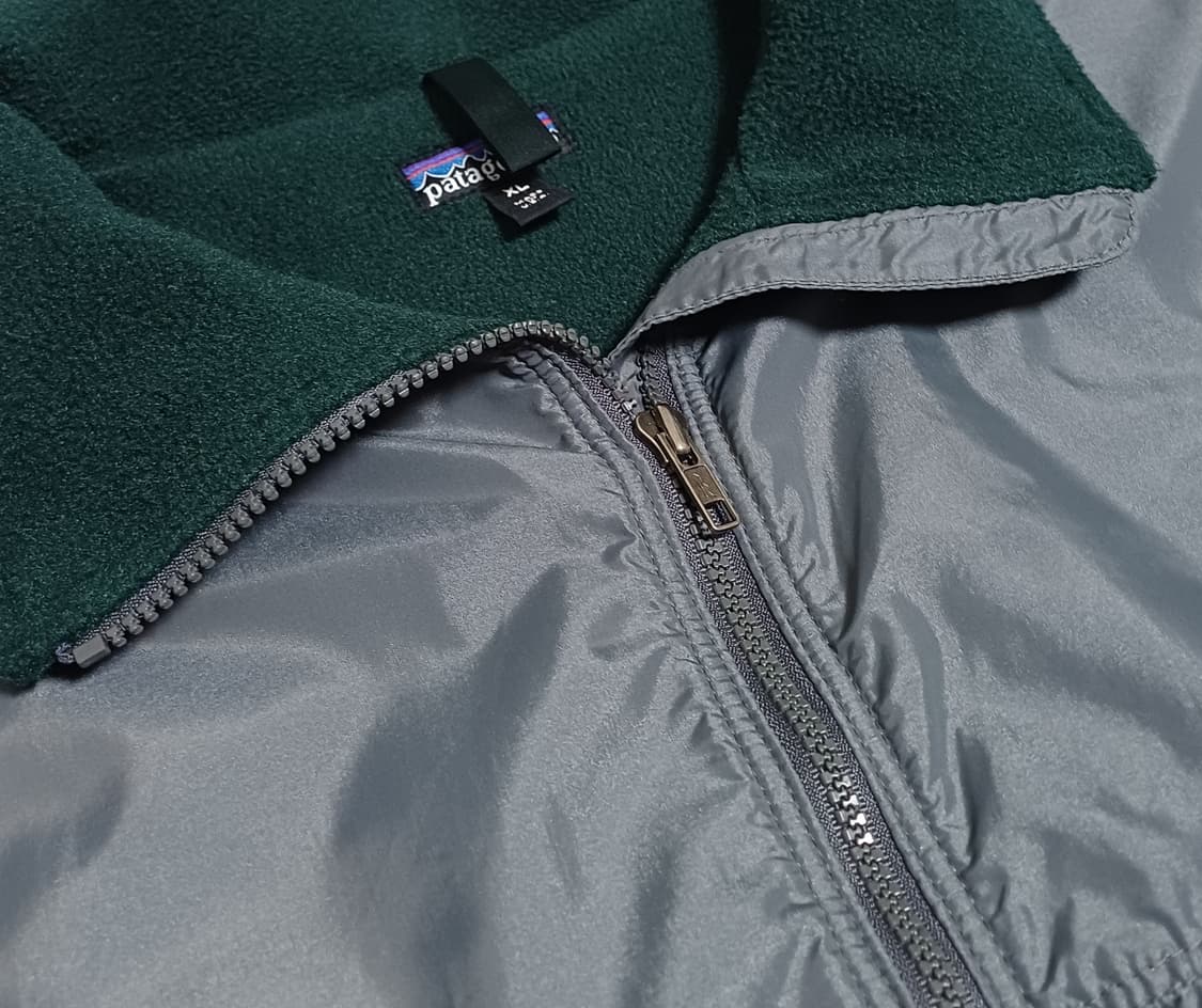 🇺🇸 파타고니아 쉘드 신칠라 자켓 - 그레이 / 포레스트 그린 상품이미지3