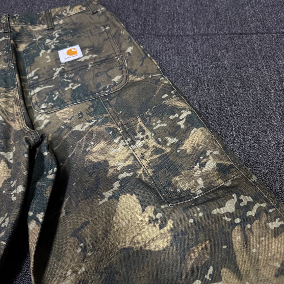 칼하트wip 싱글니 카펜터 카모플라쥬 데님 팬츠 상품이미지5