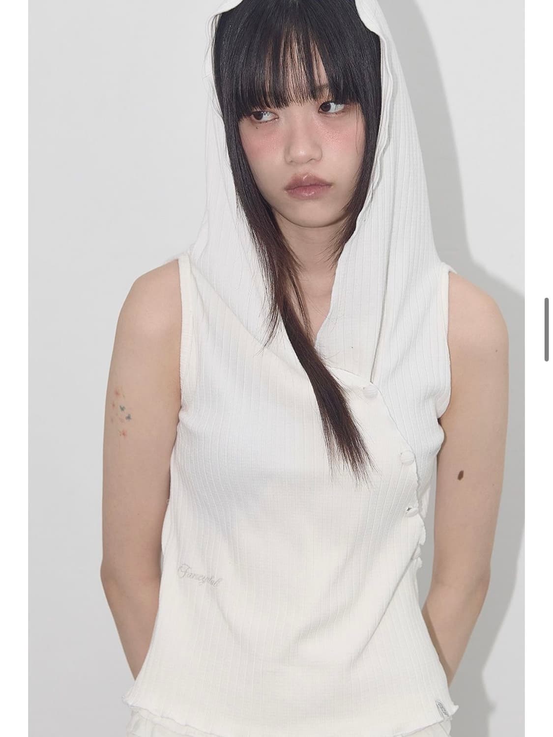 팬시클럽 BIRD COWL SLEEVELESS (IVORY) 상품이미지1