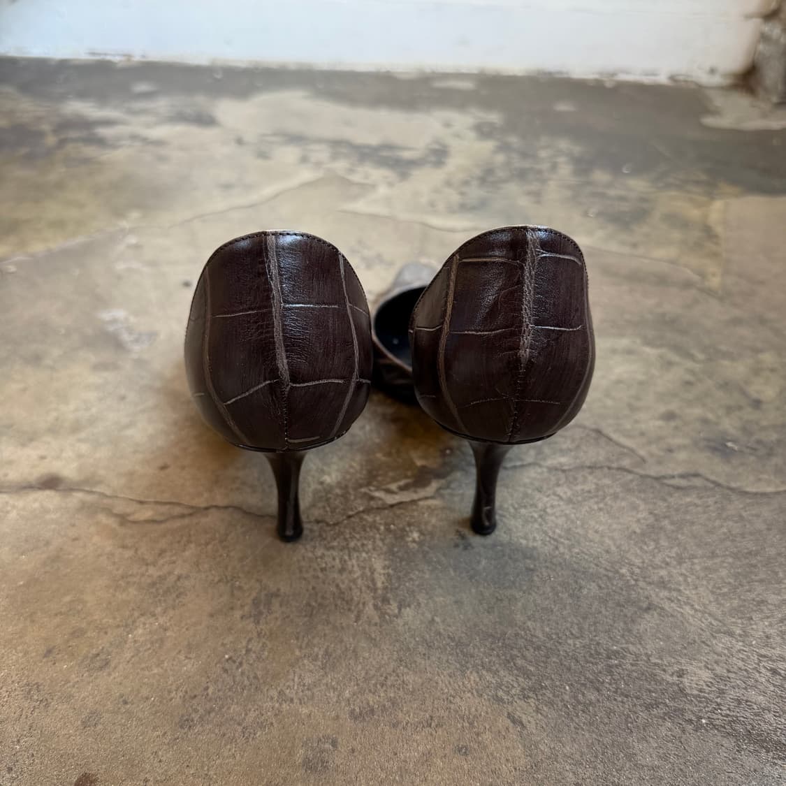 조르지오 알마니 크로커다일 엠보싱 스틸레토 키튼 힐 상품이미지5