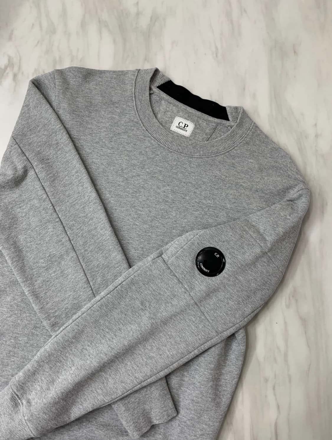 CP컴퍼니 맨투맨 상품이미지1