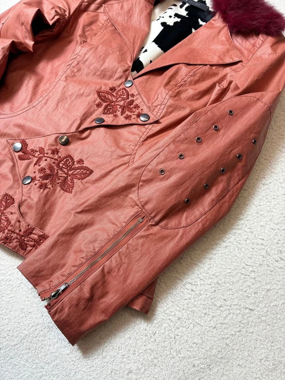 마크제이콥스 00's 락시크 퍼 트리밍 자켓 PN7600 상품이미지4