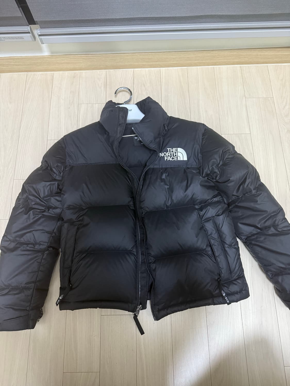 노스페이스 1996 눕시 여성 패딩 블랙 M(거의 새제품) 상품이미지2