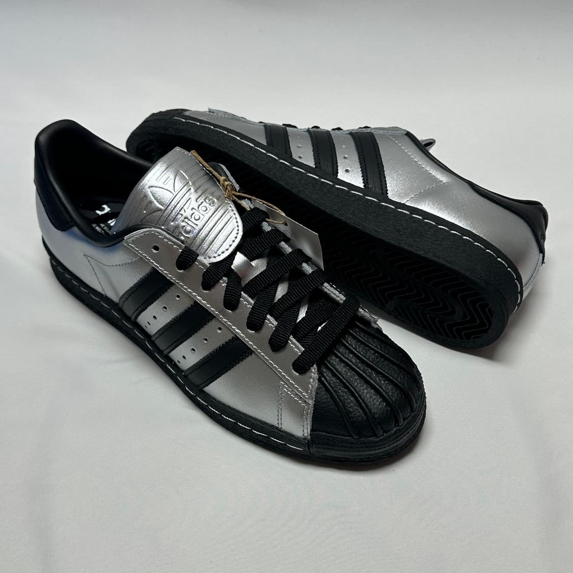 (W260/US7) 아디다스 슈퍼스타82 실버 메탈릭 코어 블랙 새제품 상품이미지1