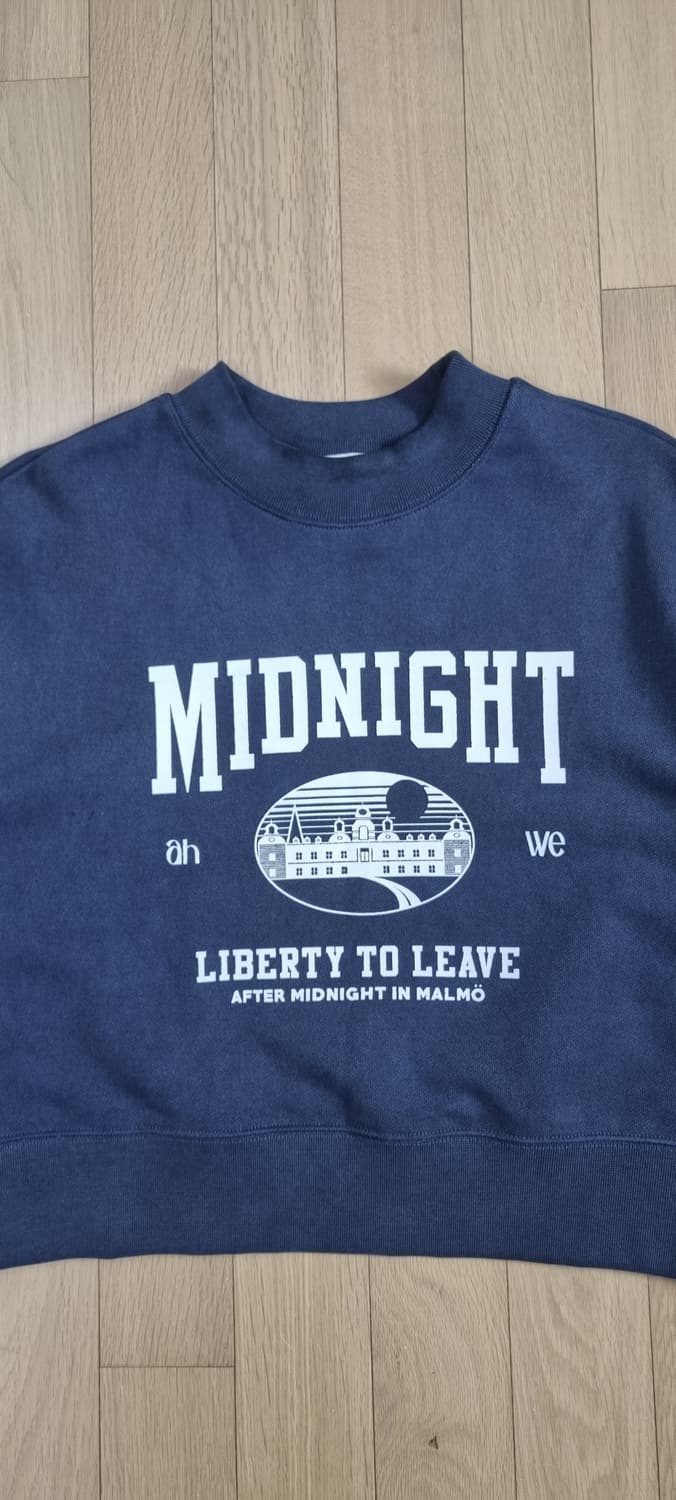 아위 크롭 맨투맨 Free _ 여성 상품이미지3