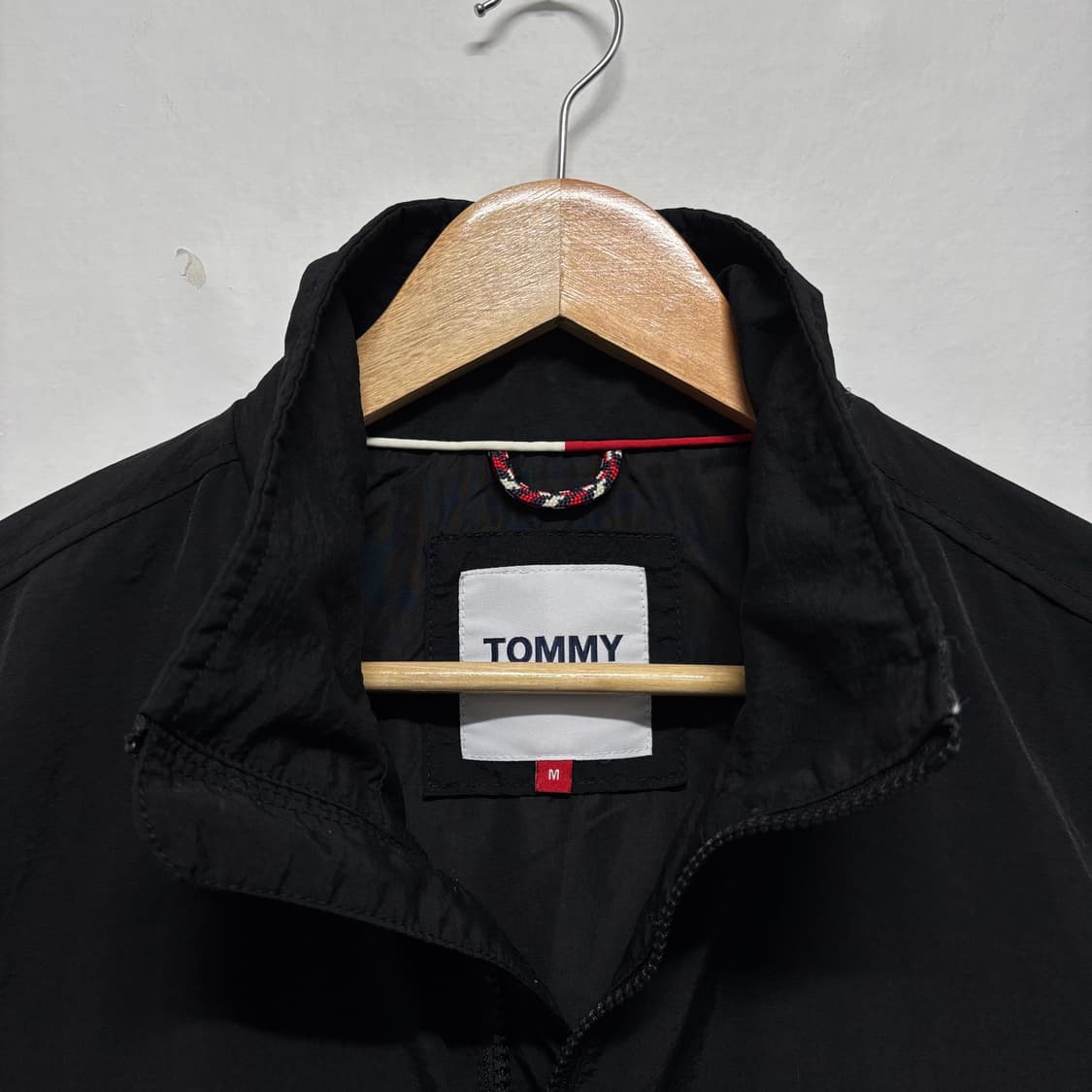 타미힐피거 블랙 나일론 자켓 상품이미지3