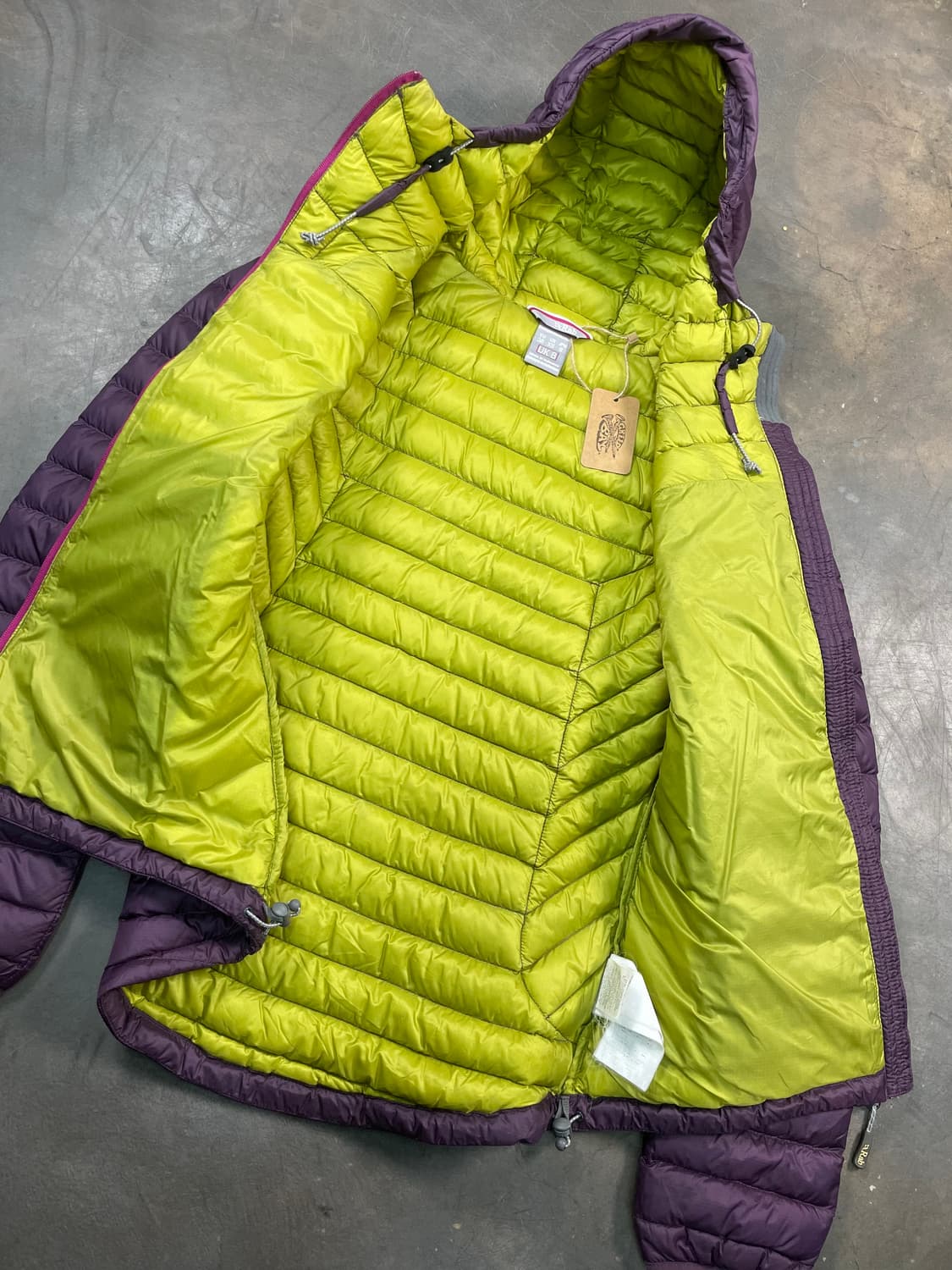 RAB 마이크로라이트 후디드 경량 패딩 상품이미지3