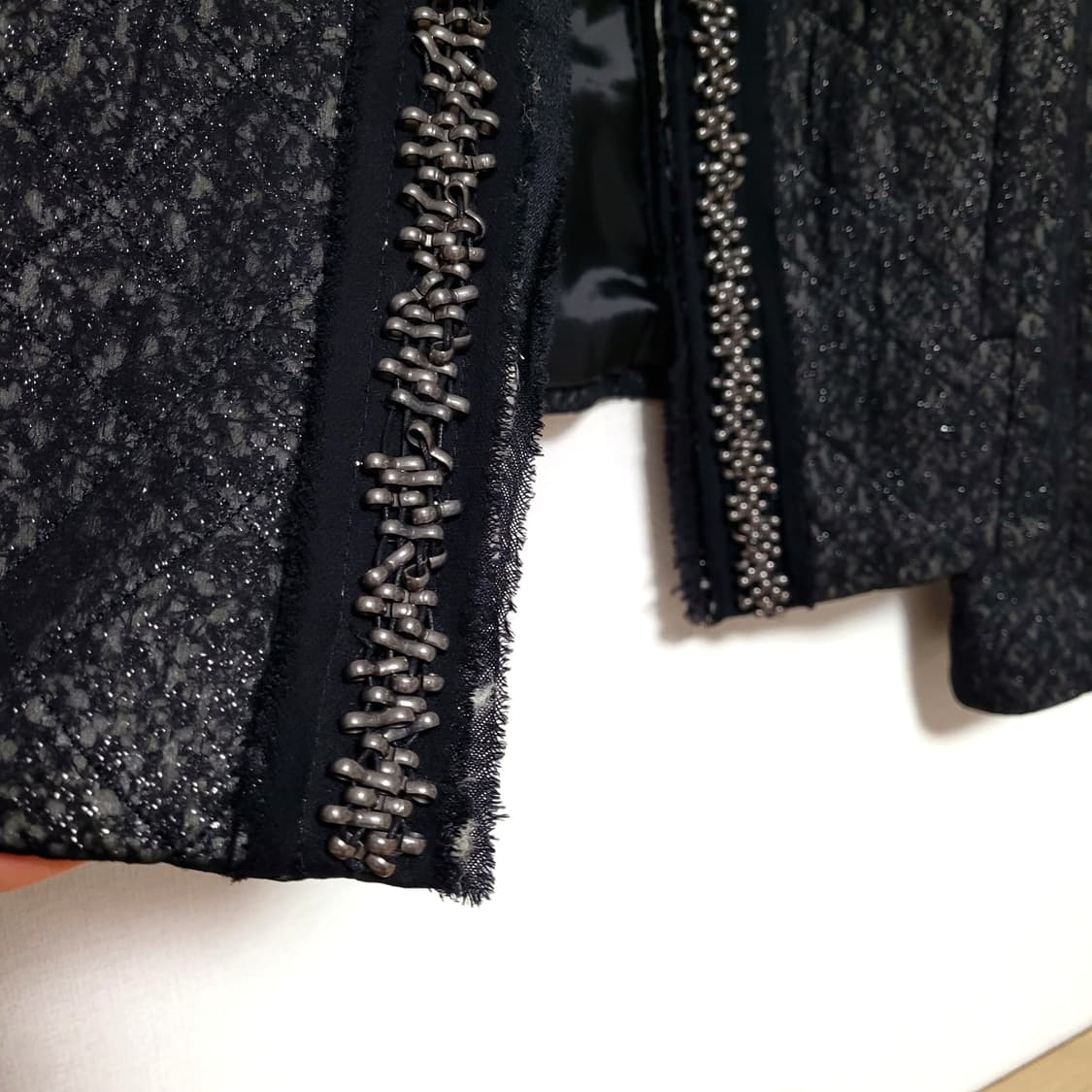 한섬 MINE 마인 시퀸 퀼팅 자켓 메탈후크참 프린지 포인트 (4455) 상품이미지5