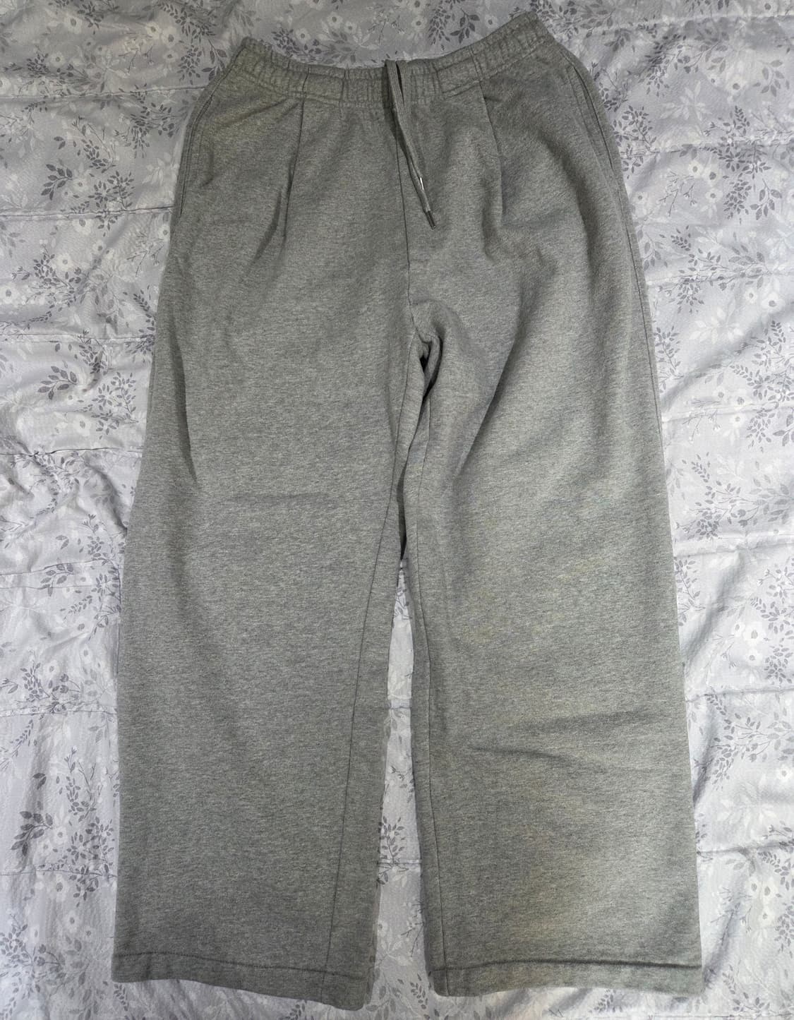 무신사스탠다드 원 턱 와이드 라운지 스웨트 팬츠 상품이미지2