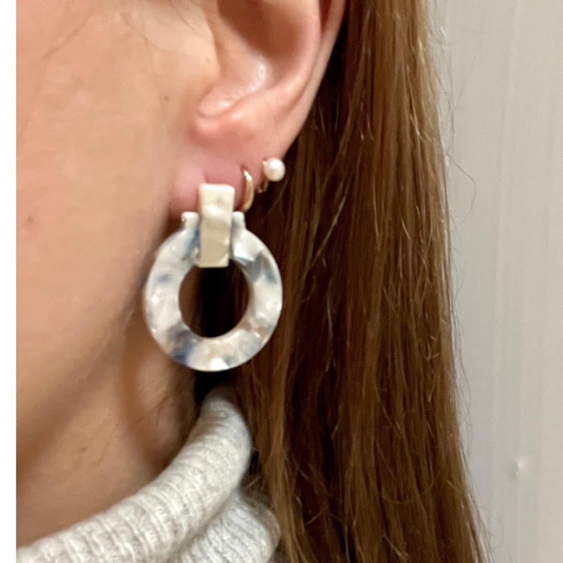 Ivory Marble Statement Earrings 상품이미지1