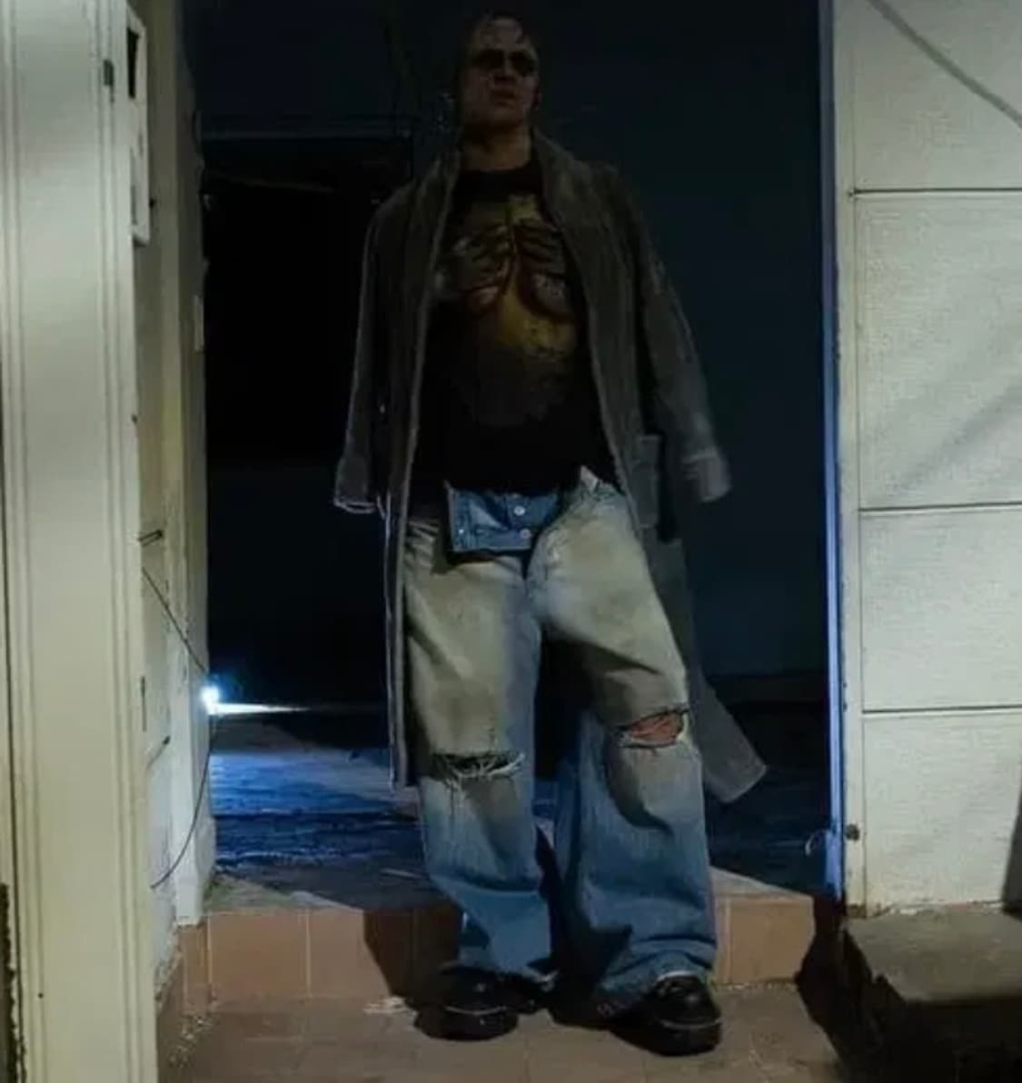 SUNDAYOFFCLUB Distressed Denim 상품이미지1