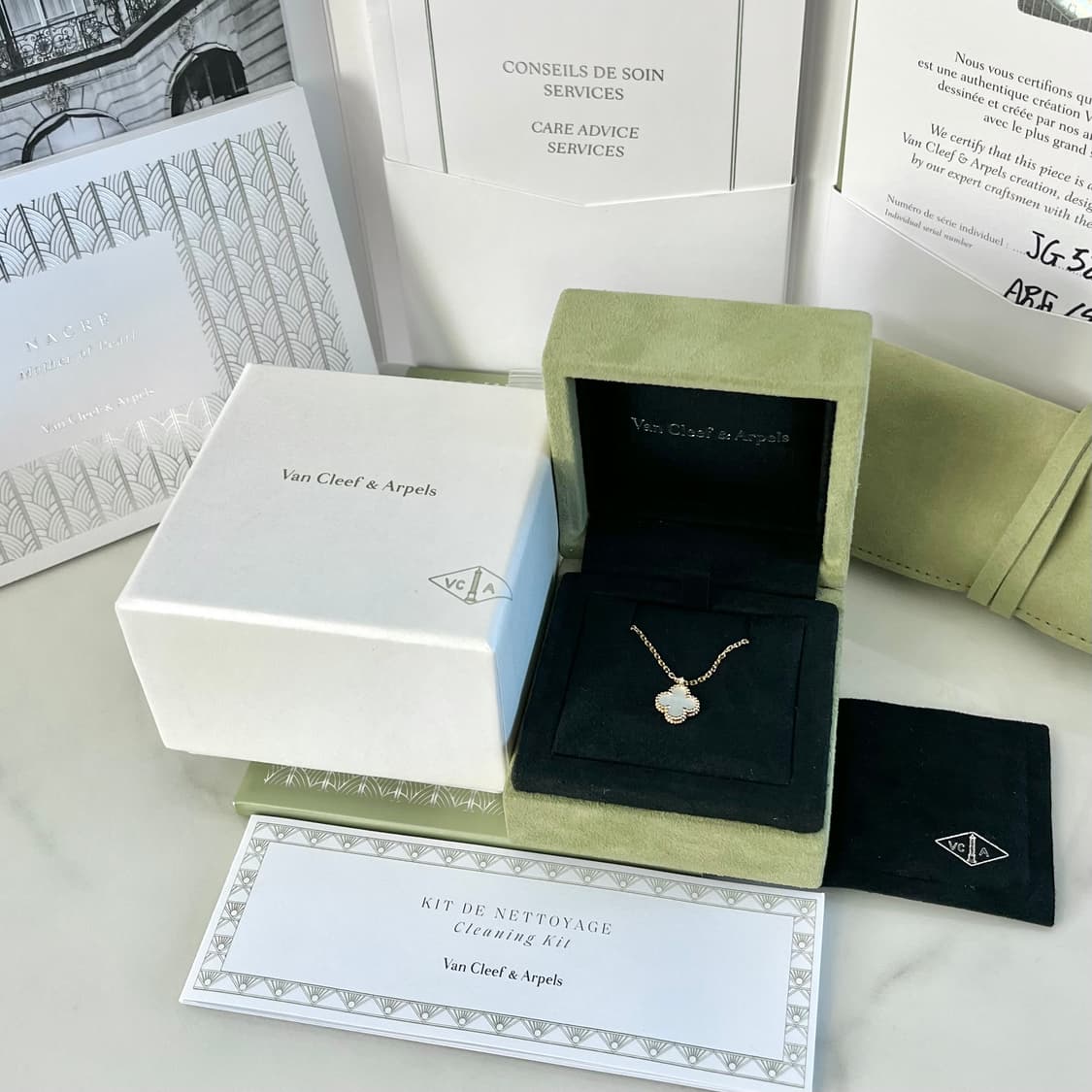 [미사용/정품] 반클리프 스위트 알함브라 목걸이 옐로우 골드 마더오브펄 상품이미지3