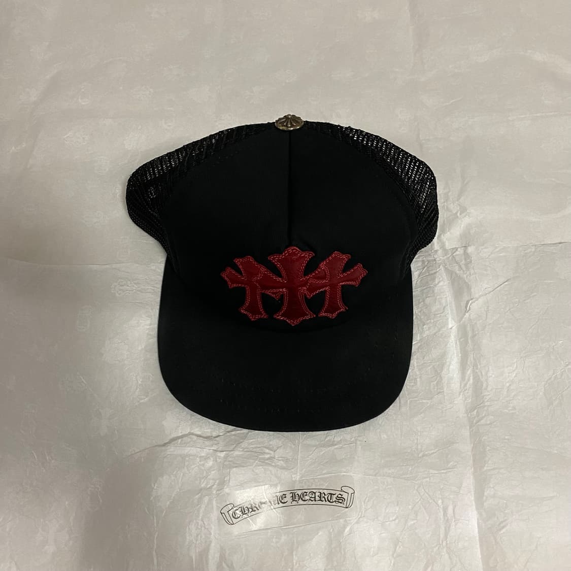 [Free] 크롬하츠 세메터리 트러커햇 블랙 레드 상품이미지3