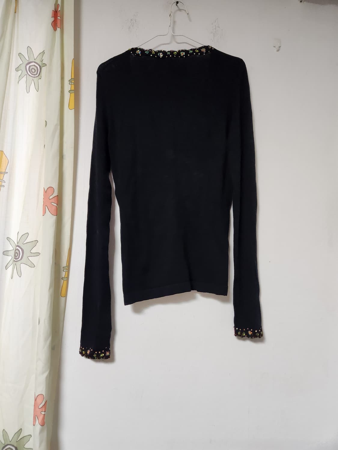 샤롯데 블랙 스팽글 장식 가디건 S 상품이미지3