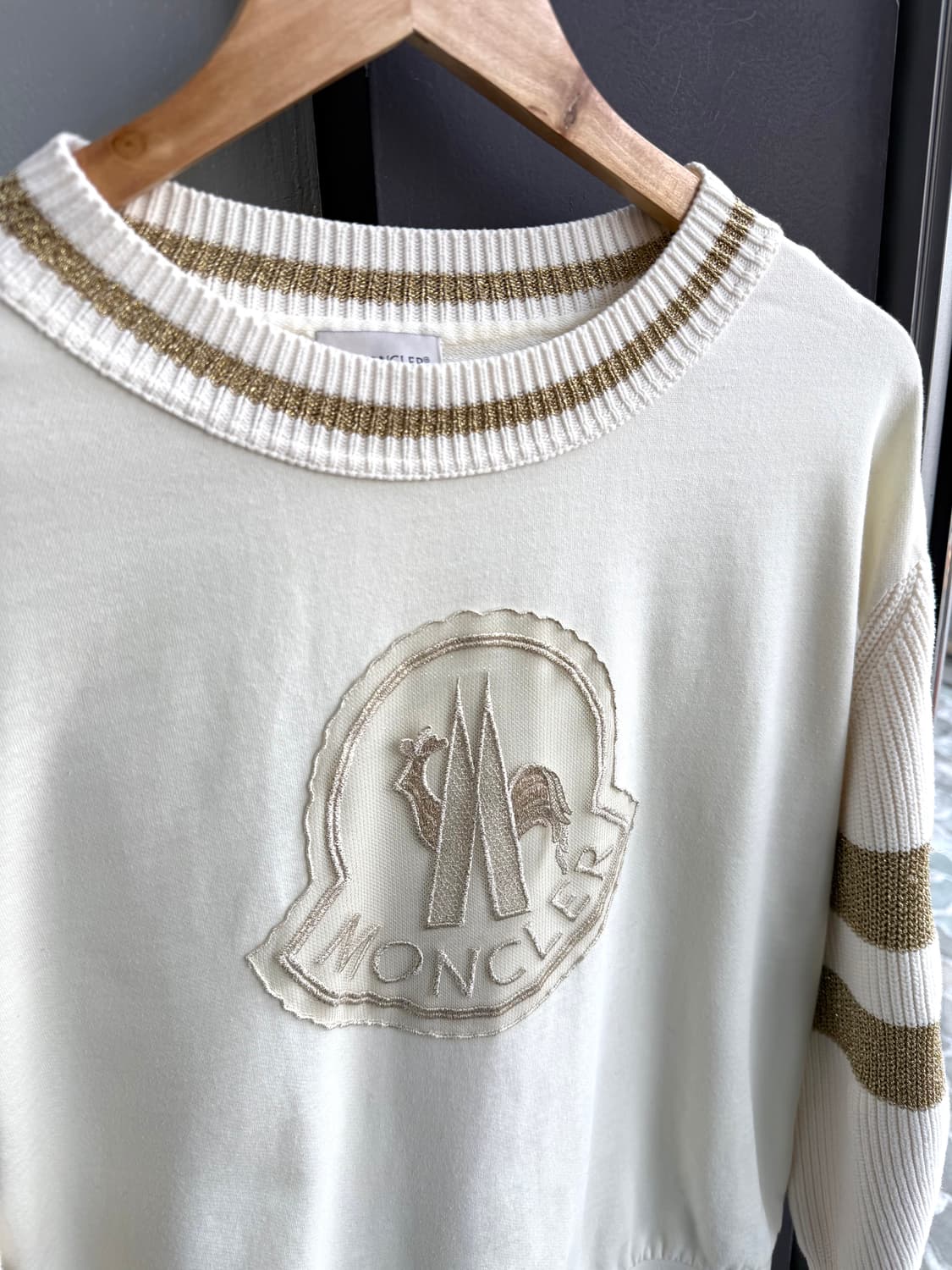 95~100/ 몽클레어 빅로고 스웻 니트 상품이미지6