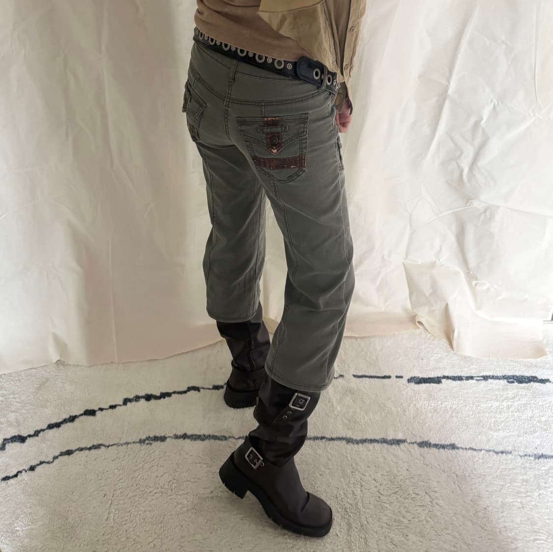 Avant-Garde Multi-Pocket Capri Pants 상품이미지2