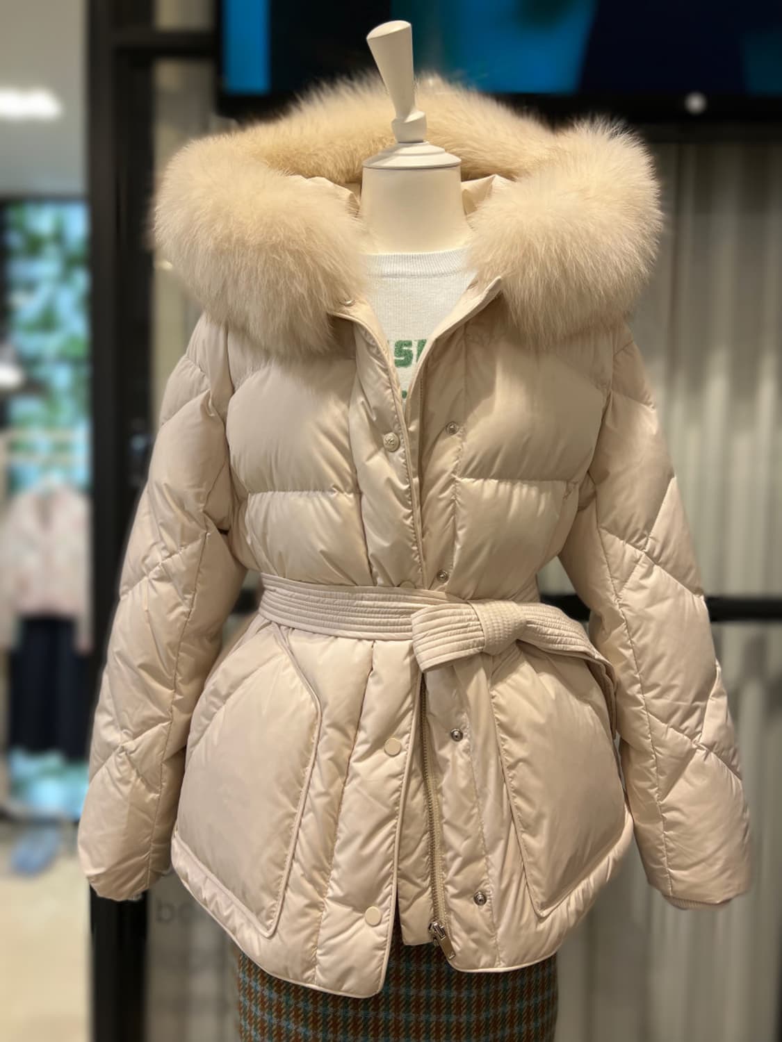 듀엘 폭스퍼 구스 숏패딩 아이보리 상품이미지3