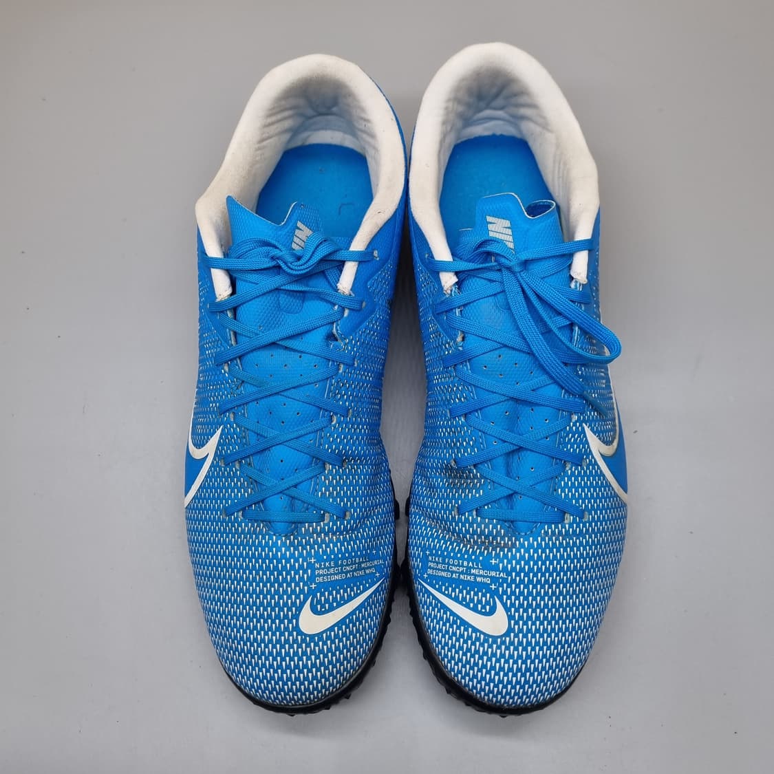 나이키 머큐리얼 베이퍼13 아카데미 풋살화270 상품이미지2