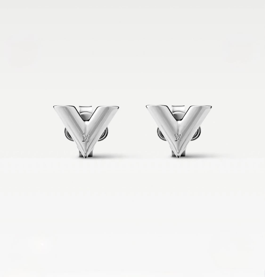 루이비통 에센셜 V 스터드 귀걸이 상품이미지1
