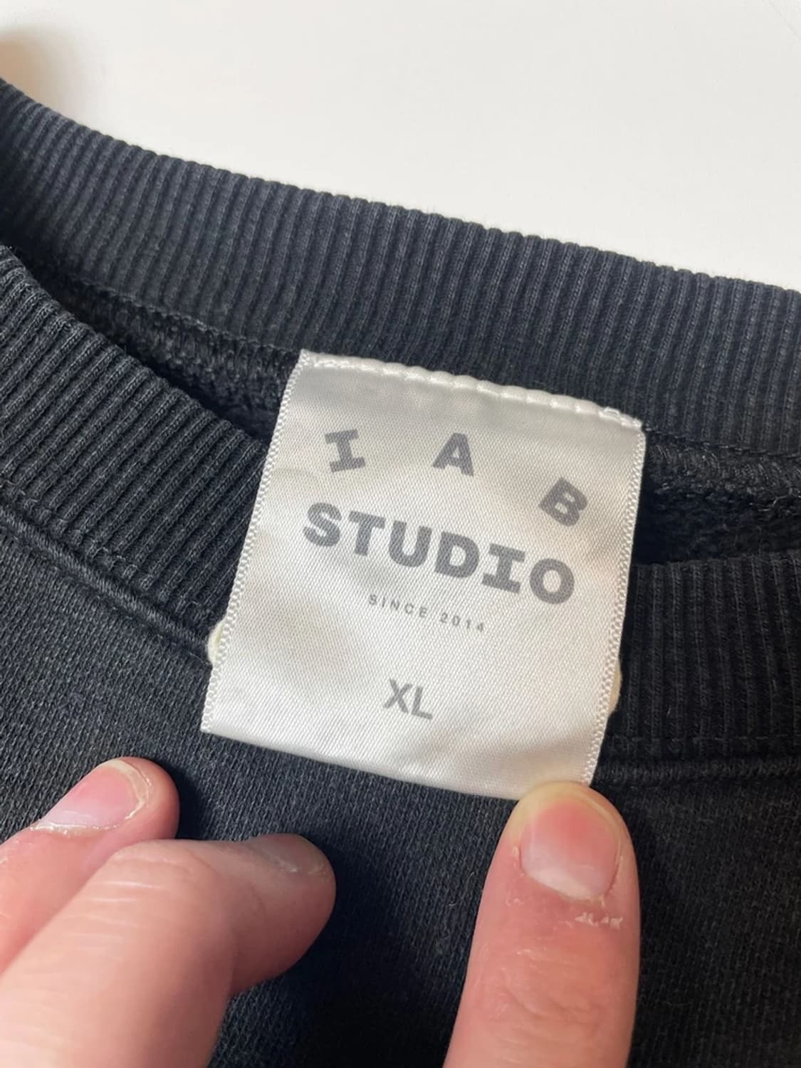 아이앱스튜디오 시그니처 스웻 크루넥 맨투맨 PN9446 상품이미지6