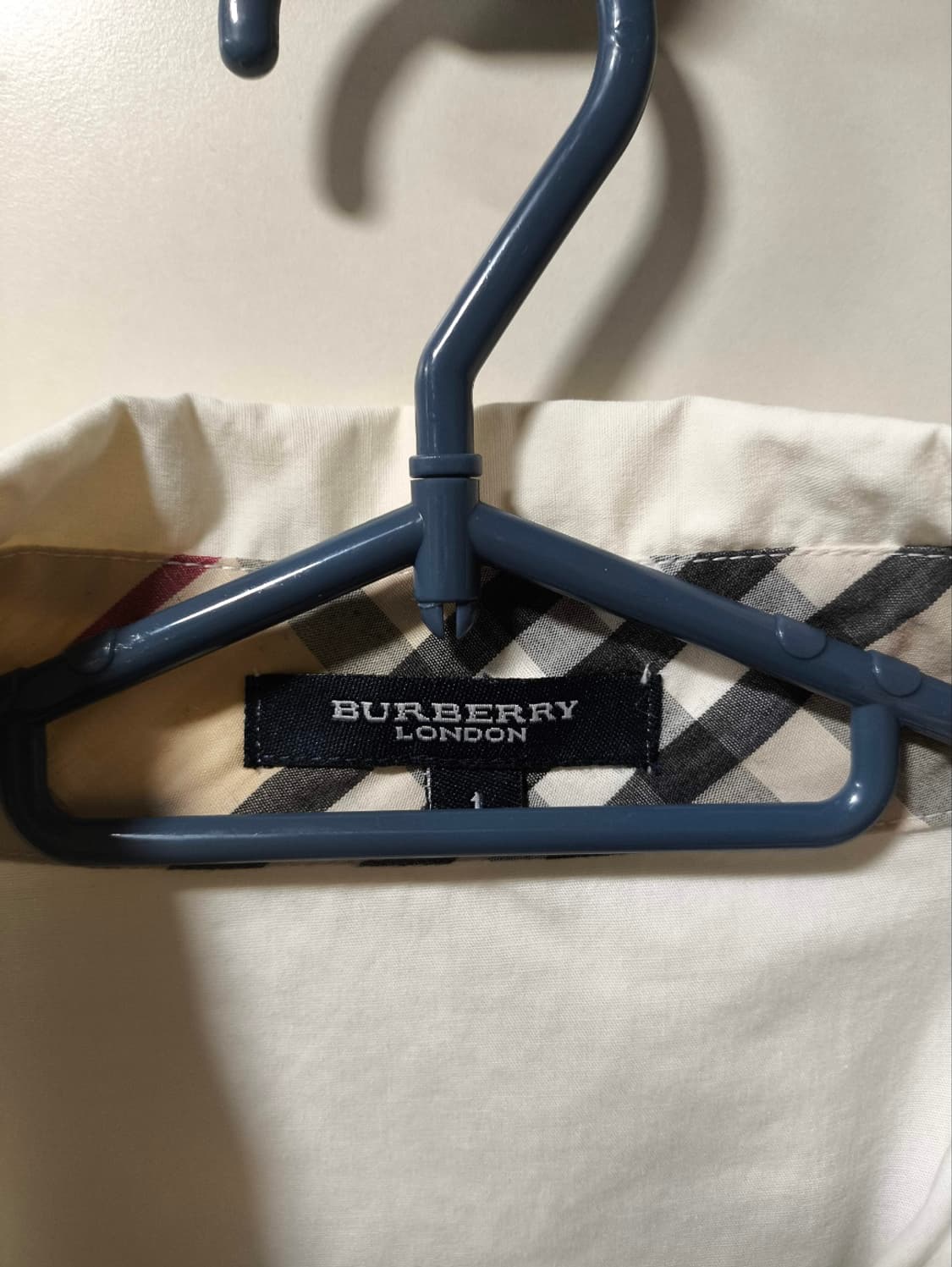 버버리 오픈 카라 셔츠 블라우스 상품이미지2