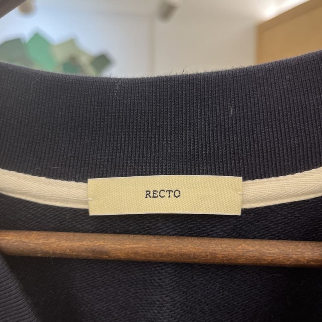 렉토 빈티지 모던 캐주얼 시그니처 로고  브이넥 맨투맨 F C10017 상품이미지5