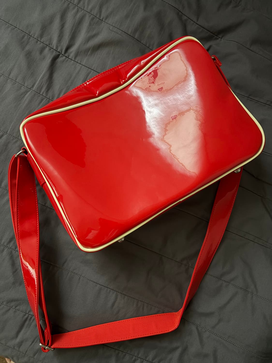 몰리치 다운타운 에나멜 숄더백 상품이미지3