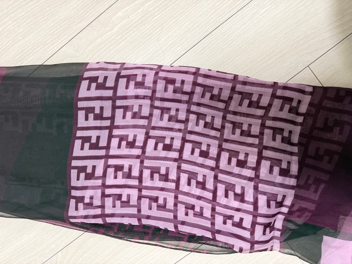 정품 펜디 스카프 상품이미지2