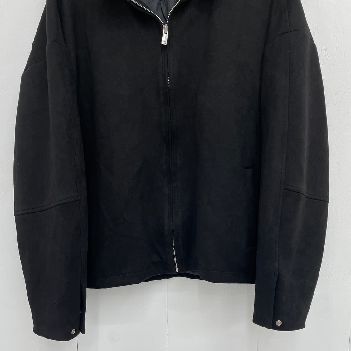 아이러니포르노 스웨이드 터치 크롭 카라 집업 자켓 블랙 상품이미지7