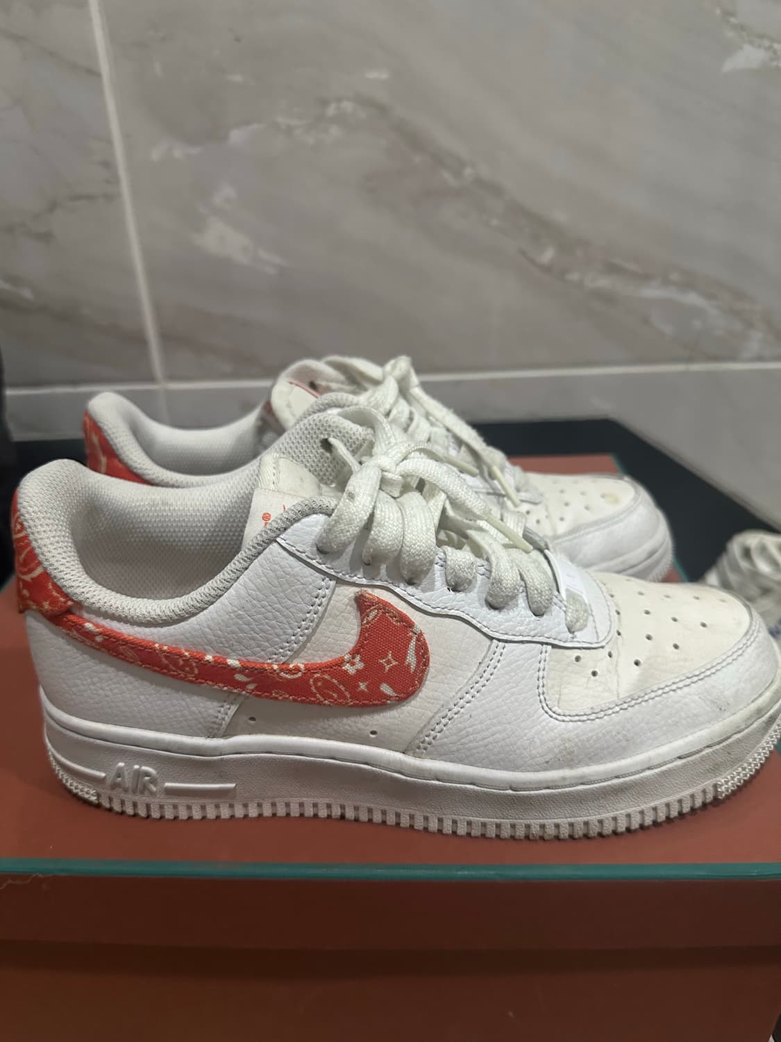 나이키 에어포스 1 로우 오렌지 페이즐리 235 상품이미지2