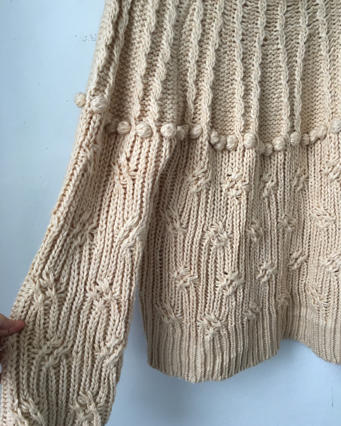 Pom pom point loose fit knit 상품이미지3