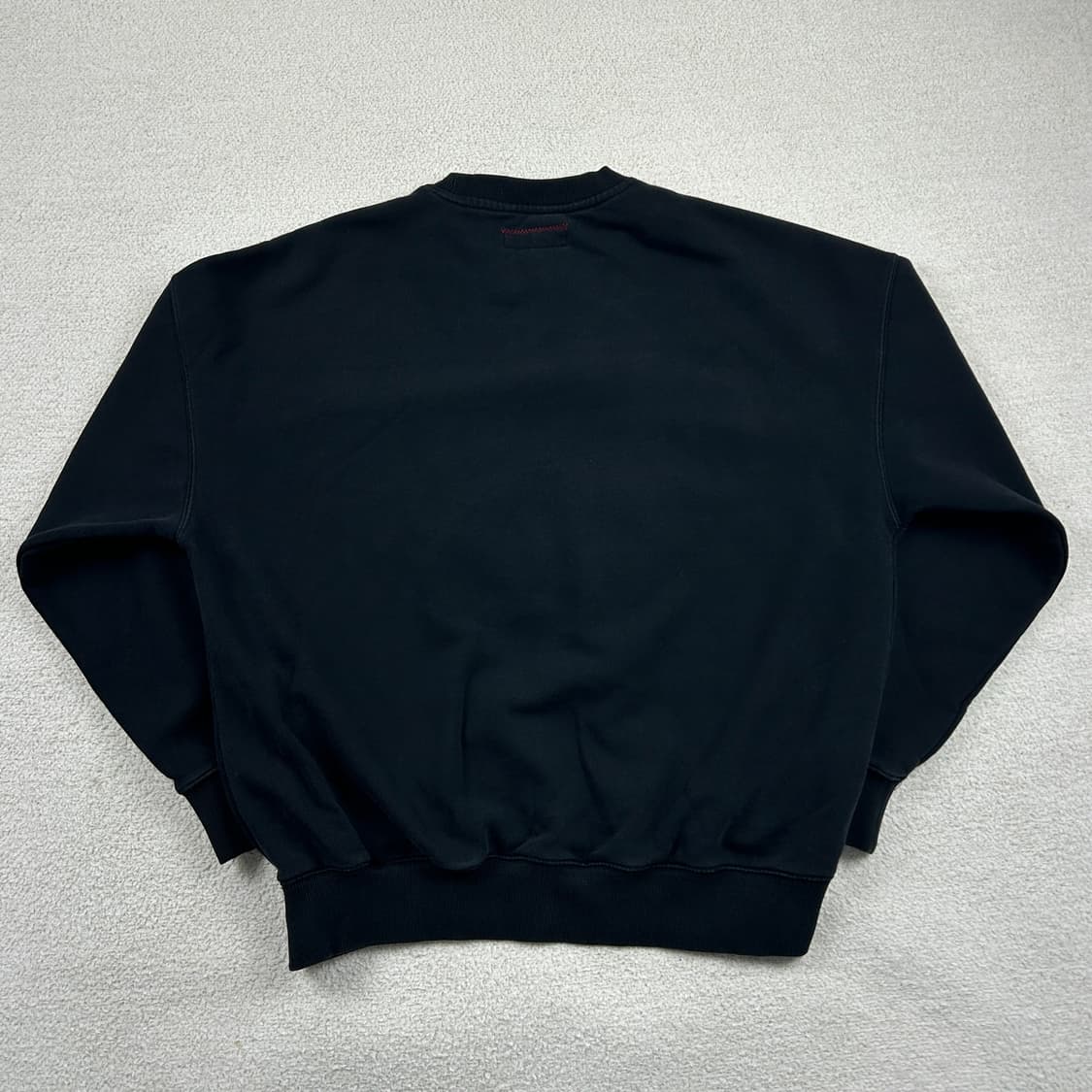 키르시 털복숭이 체리 블랙 맨투맨 상품이미지6