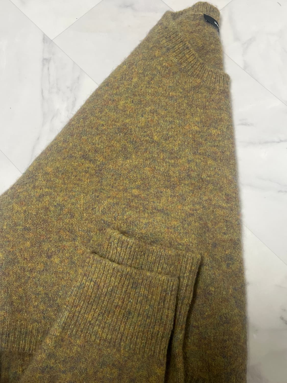 DIAGONAL LINE KNIT TOP (olive)  상품이미지2